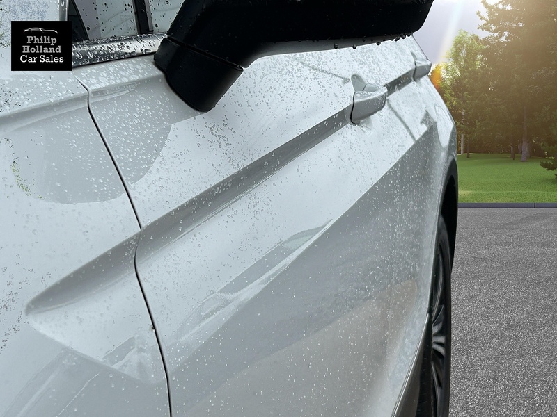 Volkswagen Tiguan TDI BlueMotion Tech SE - U10058