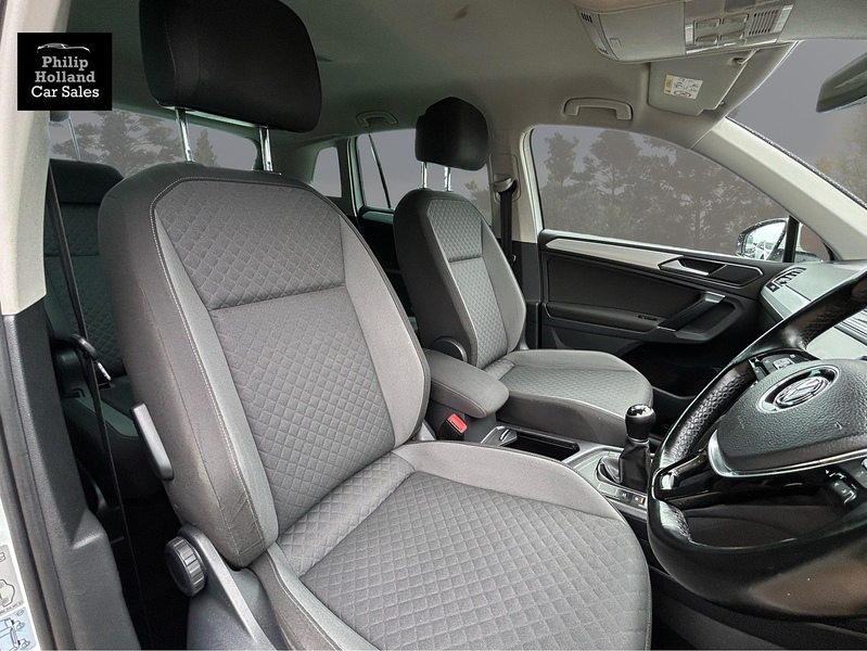Volkswagen Tiguan TDI BlueMotion Tech SE - U10058