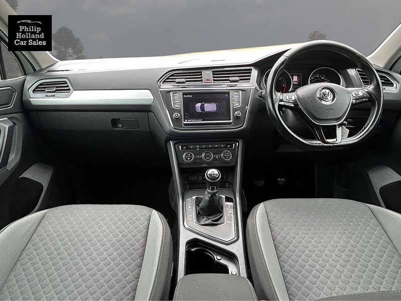 Volkswagen Tiguan TDI BlueMotion Tech SE - U10058