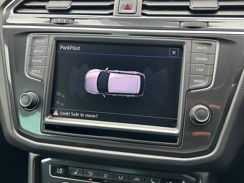Volkswagen Tiguan TDI BlueMotion Tech SE - U10058