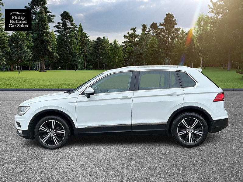 Volkswagen Tiguan TDI BlueMotion Tech SE - U10058
