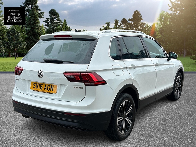 Volkswagen Tiguan TDI BlueMotion Tech SE - U10058