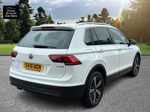 Volkswagen Tiguan TDI BlueMotion Tech SE - U10058