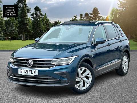 Volkswagen Tiguan 2.0 TDI R-Line SUV 5dr Diesel DSG 4Motion Euro 6 (s/s) (150 ps)