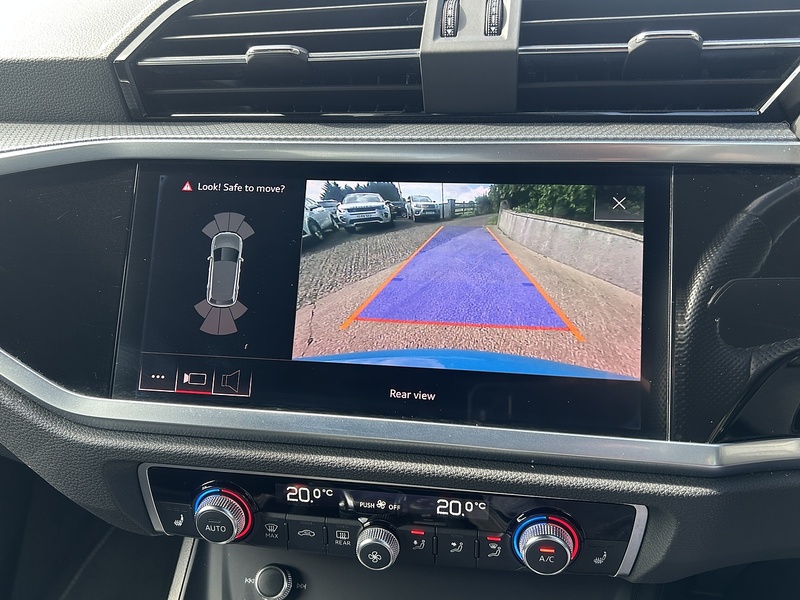 Audi Q3 TDI S line - U10069