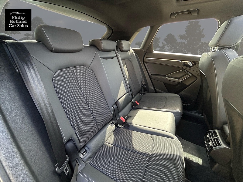 Audi Q3 TDI S line - U10069
