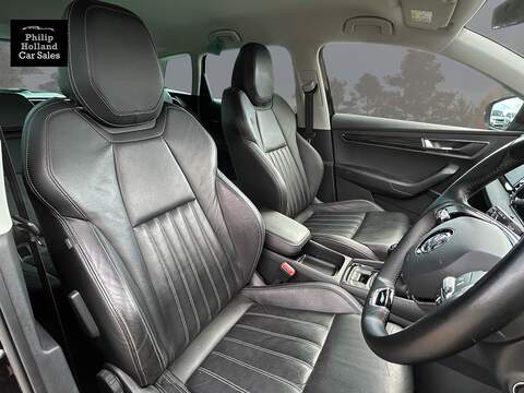 Skoda Karoq TDI SE L - U10074