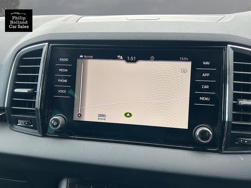 Skoda Karoq TDI SE L - U10074