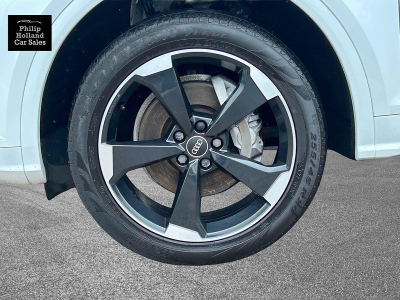 Audi Q5 TDI Black Edition - U10076