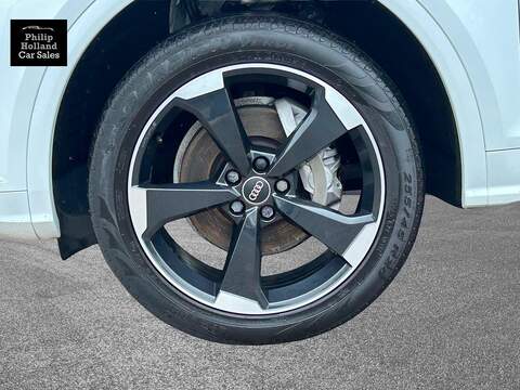 Audi Q5 TDI Black Edition - U10076