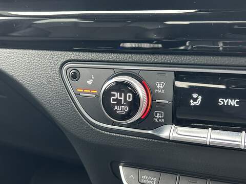 Audi Q5 TDI Black Edition - U10076