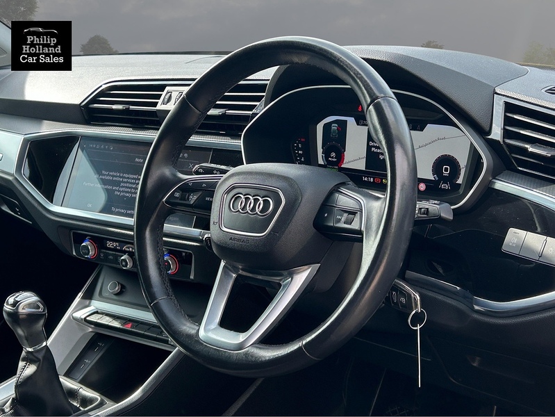 Audi Q3 TFSI CoD Technik - U10085