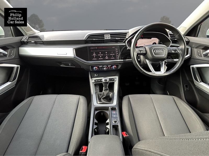 Audi Q3 TFSI CoD Technik - U10085