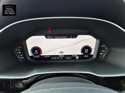 Audi Q3 TFSI CoD Technik - U10085