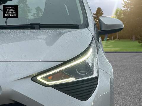 Toyota AYGO VVT-i x-play - U10091