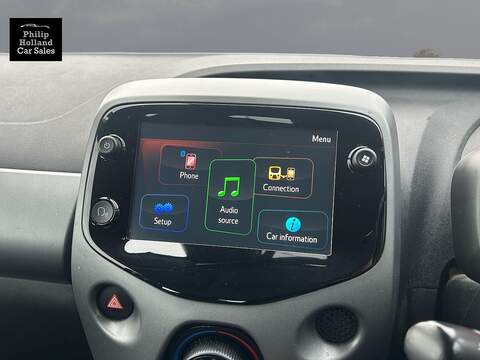 Toyota AYGO VVT-i x-play - U10091