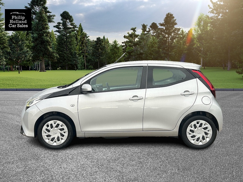 Toyota AYGO VVT-i x-play - U10091