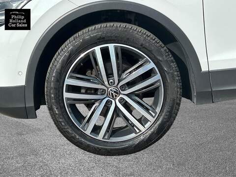 Volkswagen Tiguan TDI Elegance - U10092