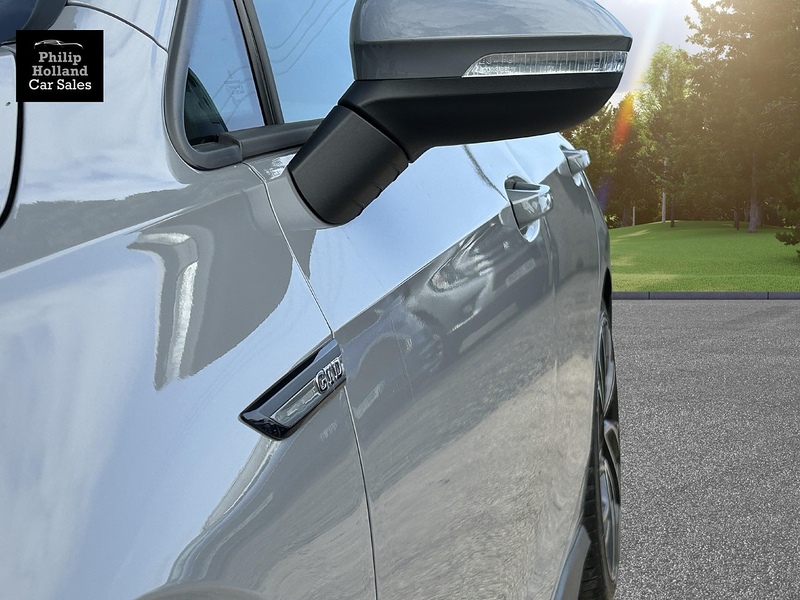 Volkswagen Golf TDI GTD - U10094
