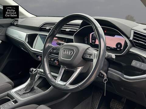 Audi Q3 TDI Sport - U10101