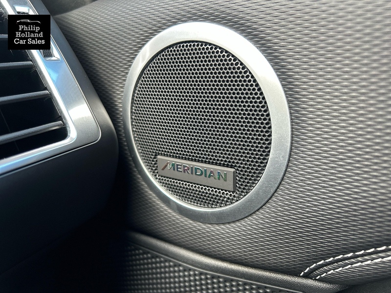 Land Rover Discovery D300 MHEV R-Dynamic SE - U10108