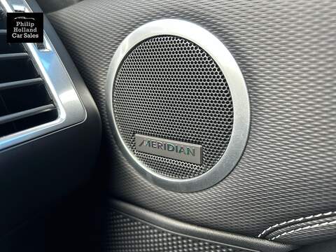 Land Rover Discovery D300 MHEV R-Dynamic SE - U10108