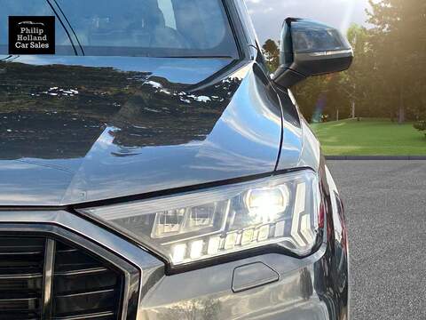 Audi Q7 TDI V6 Black Edition - U10110