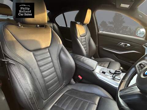 BMW 3 Series 320d MHT M Sport - U9355