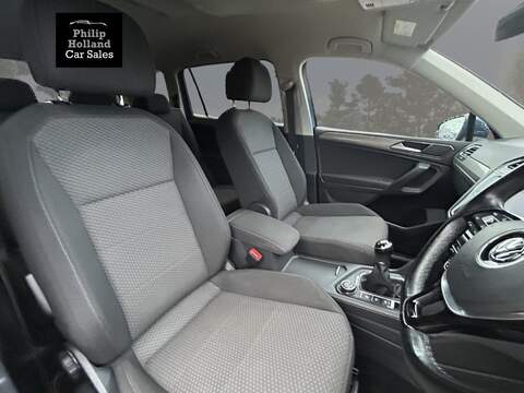 Volkswagen Tiguan Allspace TDI SE Nav - U9615