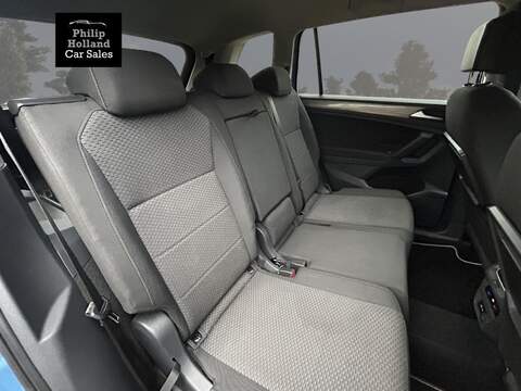 Volkswagen Tiguan Allspace TDI SE Nav - U9615