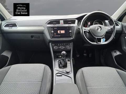 Volkswagen Tiguan Allspace TDI SE Nav - U9615