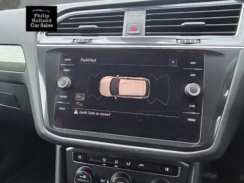 Volkswagen Tiguan Allspace TDI SE Nav - U9615