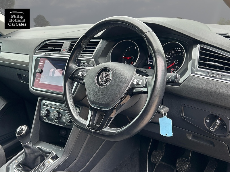 Volkswagen Tiguan Allspace TDI SE Nav - U9615