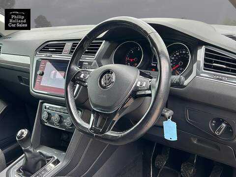 Volkswagen Tiguan Allspace TDI SE Nav - U9615