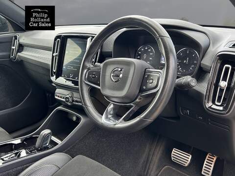 Volvo XC40 D3 R-Design Pro - U9628