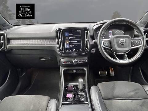 Volvo XC40 D3 R-Design Pro - U9628