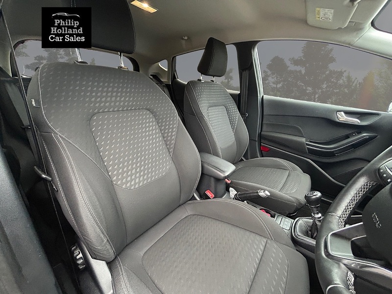 Ford Fiesta TDCi Titanium - U9757