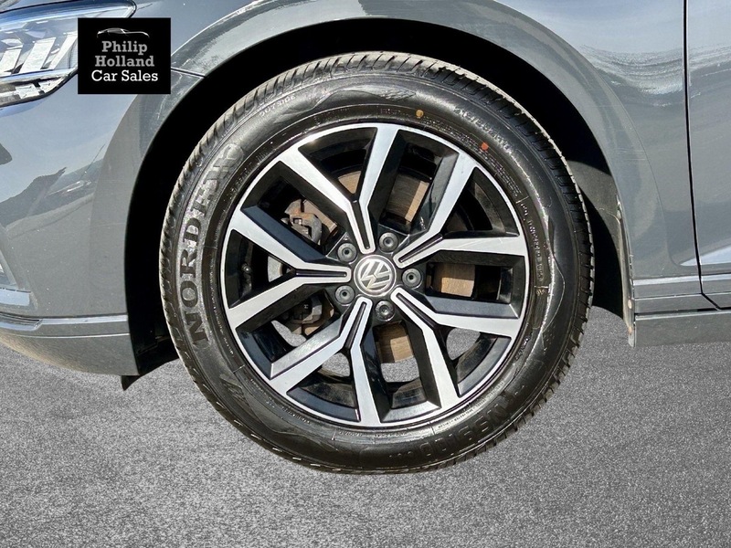 Volkswagen Passat TDI SEL - U9759