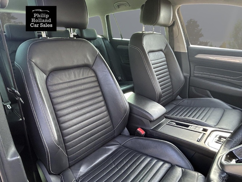 Volkswagen Passat TDI SEL - U9759