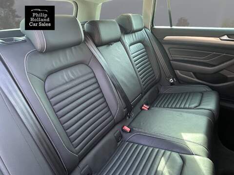 Volkswagen Passat TDI SEL - U9759