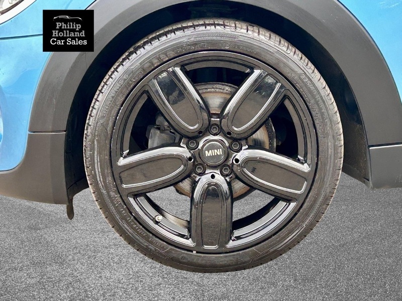 MINI Hatch One Classic - U9760