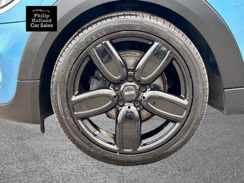 MINI Hatch One Classic - U9760