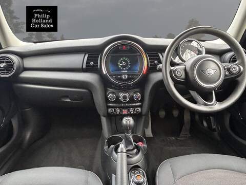 MINI Hatch One Classic - U9760