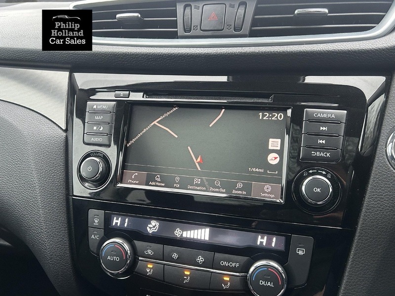 Nissan Qashqai dCi N-Connecta - U9808