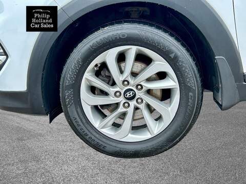 Hyundai TUCSON CRDi Blue Drive SE - U9810