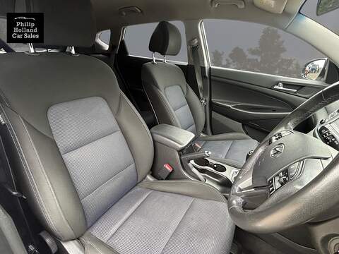 Hyundai TUCSON CRDi Blue Drive SE - U9810