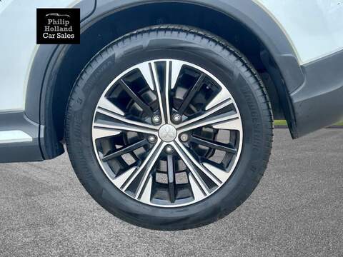 Mitsubishi Eclipse Cross T Exceed - U9821