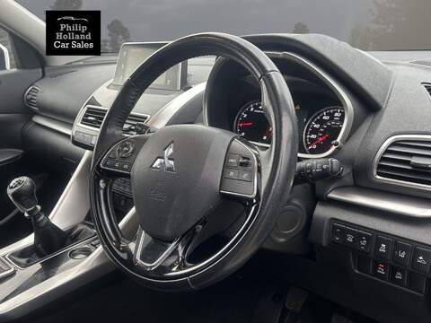 Mitsubishi Eclipse Cross T Exceed - U9821