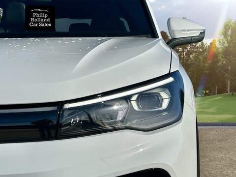 Volkswagen Tiguan TDI R-Line - U9823