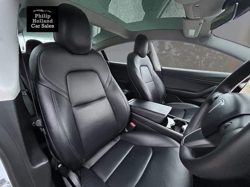 Tesla Model 3 Standard Range Plus - U9828